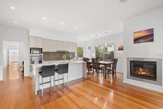 Large Family Friendly Home in Jan Juc - Torquay - 0