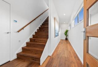 Waterways Luxury Poolside Retreat in Prime Location - Ocean Grove - 3