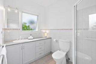 On the doorstep of Torquays cafes and beaches - Torquay - 2