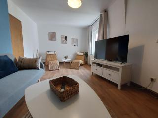 Cozy Home, 7 Beds, WiFi, Kitchen, Balcony, Bielefeld Center - Bielefeld - 9
