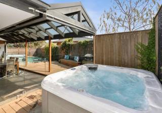 Sunny Daze Haven with pool and spa - 9