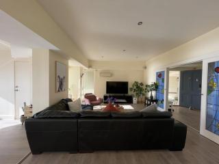 Swan Sea Retreat - Stunning 360 Waterfront views - Sandy Bay - 6