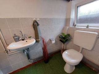 Cozy Home, 7 Beds, WiFi, Kitchen, Balcony, Bielefeld Center - Bielefeld - 1
