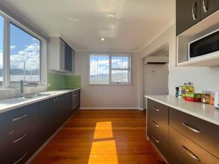 The Mountain Riveting House at Risdon vale - Risdon - 7