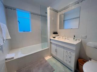 The Bridge Seaside Riveting House at Rose Bay - Montagu Bay - 1