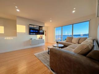 Seaside Chic Villa with Breathtaking Ocean Views - 7