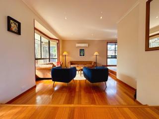 Mountains and Treetops Retreat - Nature Getaway - Lenah Valley - 5