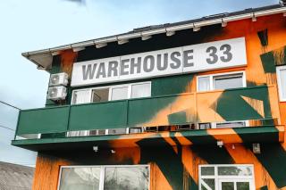 WAREHOUSE 33 - 9