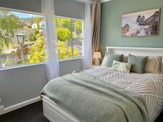 SandyBay Garden Hideaway - 2