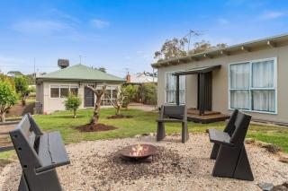 Getaway@Blairgowrie Sleeps 10 near beach & shops - 9