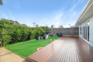 The Dolphin Cottage - 250m to bay beach - 7