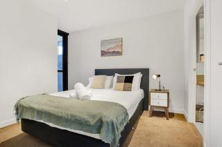 Central 15th floor Apt near Flagstaff & QV Market - 2