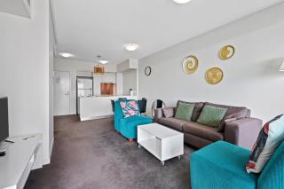 City Living - Brisbane River-View 2 bedroom Apt - Brisbane - 9