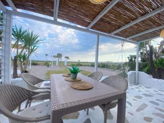 Unique Beachfront Cottage House - Private Garden - Análipsis - 4