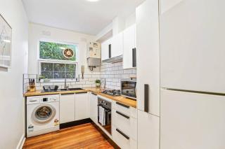 Oasis By the Beach Cute 1 Bedder@St kilda+Parking - 4