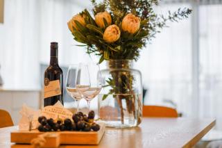 Sophistication on Spencer 2BR 20th Floor Apt - 7