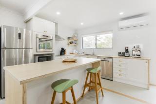 Rye Getaway - Well Appointed & Cozy Family Home* - 6