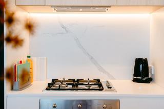 Brand New Box Hill Central Executive w pool+gym - 5