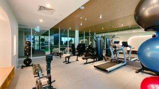 Brand New Box Hill Central Executive w pool+gym - 7