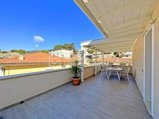 127 - Appartamento trilocale al secondo piano con doppi servizi, a Numana, in ottima posizione, aria condizionata - SPIAGGIA WHITE BEACH CLUB OMAGGIO dal lun al ven FINO AL 02-08 - 7