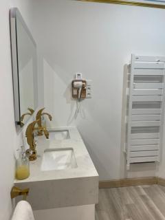 Suite Présidentielle Maison de L'Église - 2