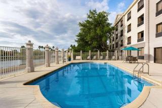 La Quinta by Wyndham Bonita Springs Naples North - 9