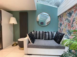Super Central Big House 6 Bedroom House I Next to Brighton Beach - 5