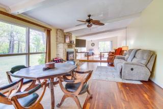 Elizabeth Vacation Rental with Private Hot Tub! - Elizabeth - 7