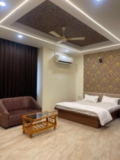Janki Inn - 2