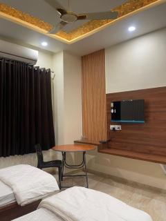 Janki Inn - 1