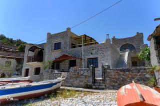 Panorama - Unique Beachfront Stone House in Alipa-Mani - 2