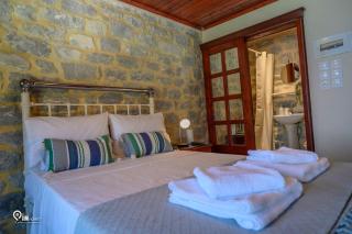 'Panorama' Stone House On The Beach - Khalíkia - 4