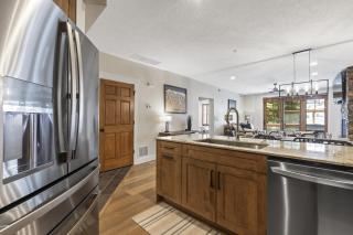 TOWN POINTE B204 condo - 3