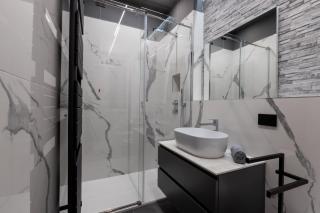 Verona Borgo Roma LUXURY ROOMS & APARTMENT - Verona - 5