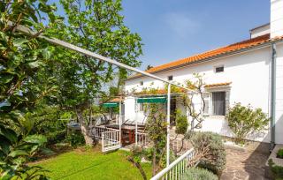 3 Bedroom Pet Friendly Home In Omisalj - Omišalj - 2