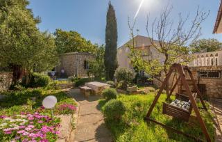 Lovely Apartment In Potocnica With Wifi - Borovići - 3
