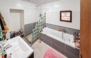 Stunning Home In Sarrians - Sarrians - 2