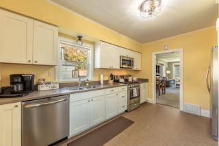 Comfy Quiet House by Downtown - 7