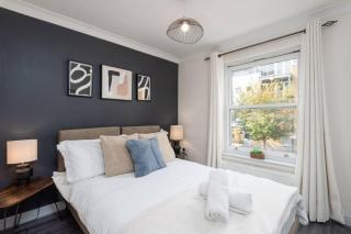Well Located Stylish 5 Bed House - 3