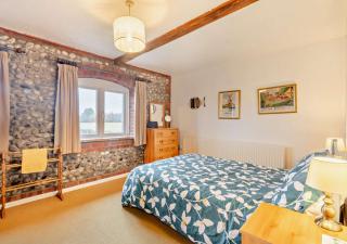Hoxne House - 5