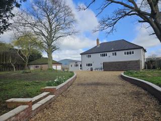 The Plough Inn Farmhouse - Private Holiday House - Lenwade - 0