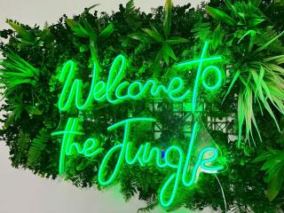 Liverpool City Centre - Spacious Duplex - 6 Bedrooms - Sleeps 14 People - 9