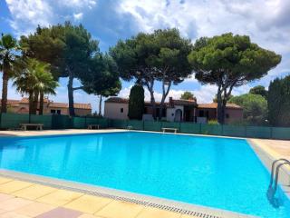 CAP LES PINS II Joli T2 piscine tennis bordure du golf Mt St Martin Cap d'Agde - 2