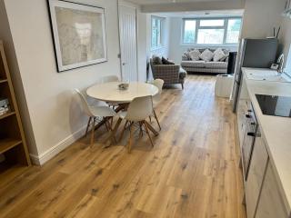 Island Sea View Escape - Perfect Couples Escape - Ryde - 6