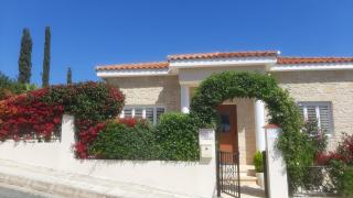 Villa Best Holiday- breathtaking sea views, amazing garden, private pool, BBQ, next to CORAL BAY, Lower Peyia, Paphos - Peyia - 4
