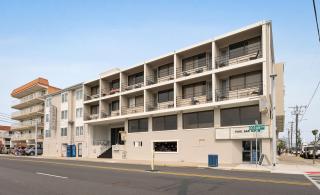 Oceanic Hotel & Barefoot Tiki Bar - Wildwood - 0