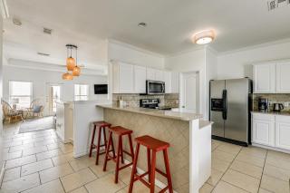 Corpus Christi Condo with Community Pool, Near Beach - Padre Island - 3