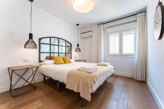 Super central Malaga Flat with Terrace and Free Parking - Málaga - 1