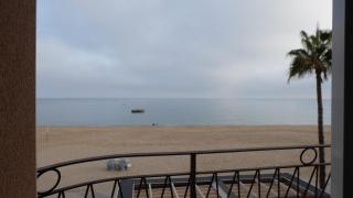 Torredembarra Beachfront apartment sleeps 5 - Torredembarra - 5