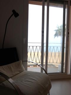 Torredembarra Beachfront apartment sleeps 5 - Torredembarra - 2